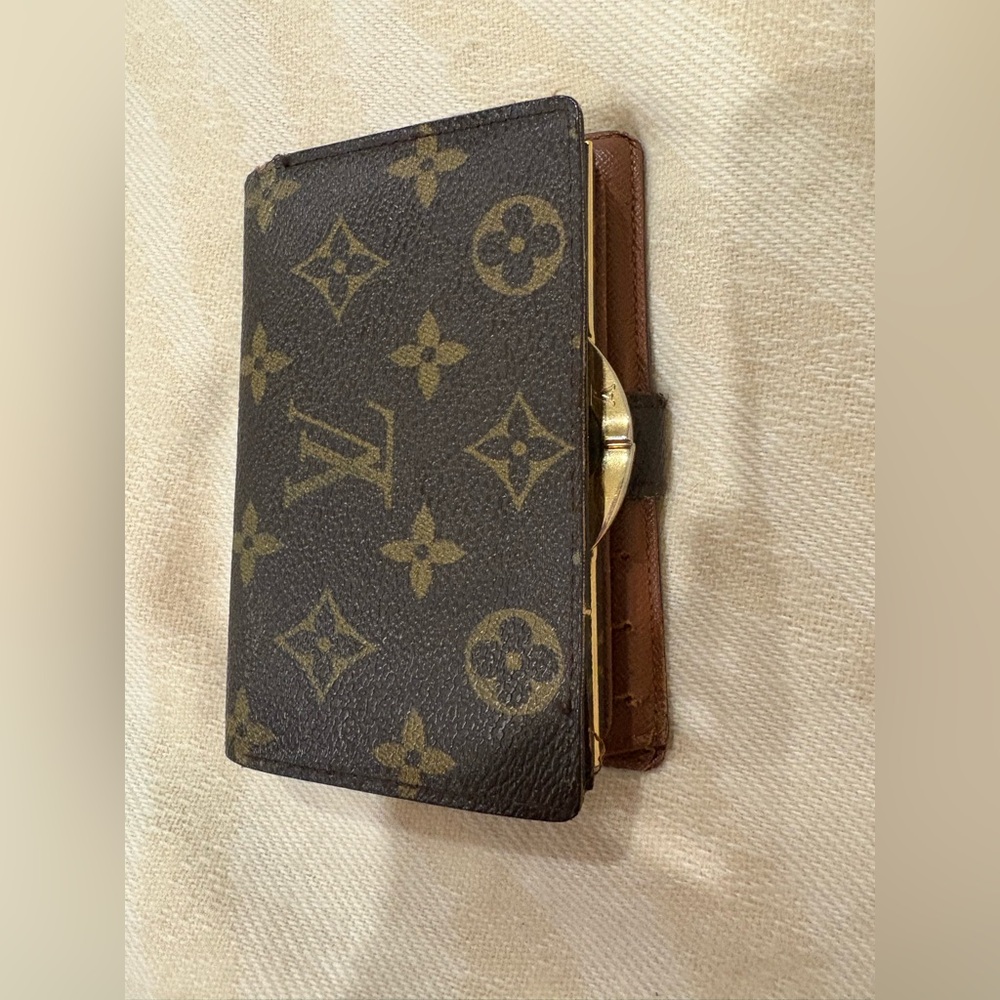 SOLD // ⚜️ LOUIS VUITTON Monogram Portefeuille
Viennois Bifold Wallet • France - Picture 2 of 12